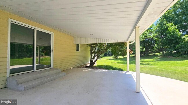 Building Photo - 2810 County Line Rd