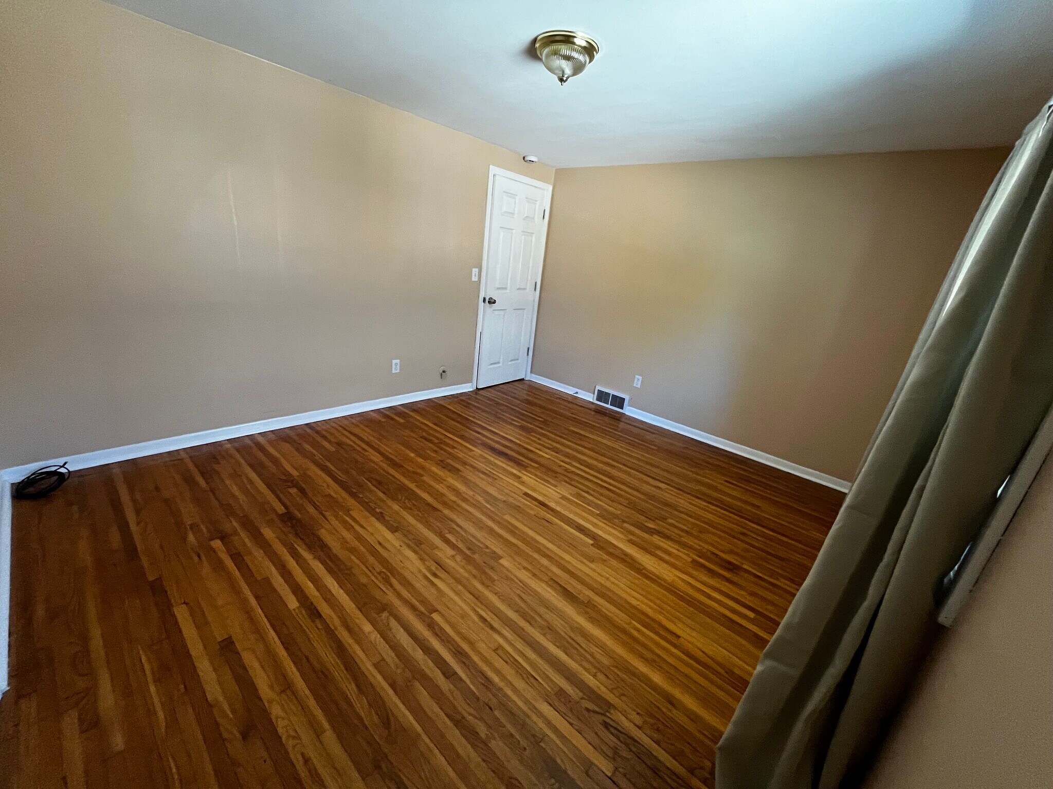 Building Photo - 51 N Seine Dr