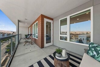 Building Photo - 5925 Charlotte Dr