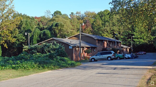 Building Photo - Chicora Court Apartments