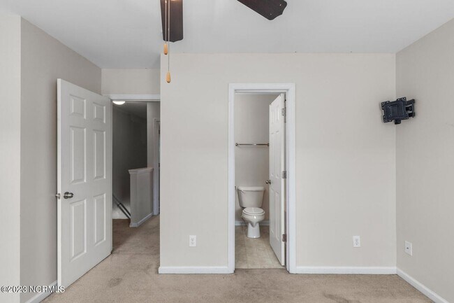 Building Photo - 9005 Banister Loop