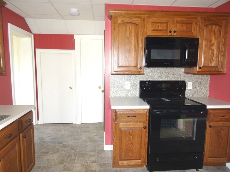 Building Photo - 1390 Mount Joy Rd