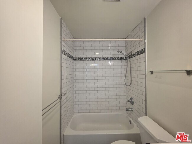 Building Photo - 2241 Branden St