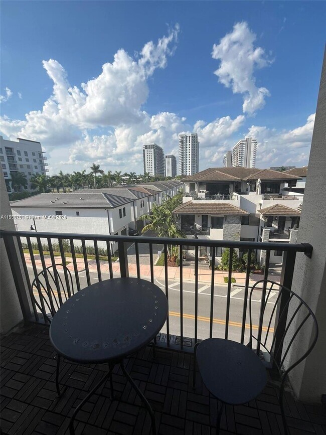 Building Photo - 4740 NW 84th Ct