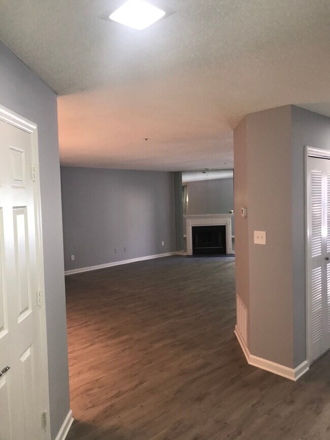 Building Photo - 712 Ridge Creek Dr