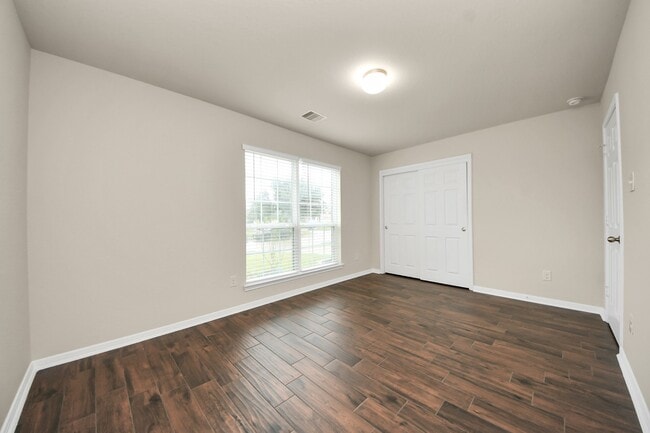 Building Photo - 6802 Level Pond Ln