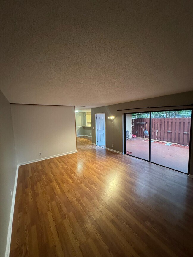 Building Photo - 1458 N Lawnwood Cir