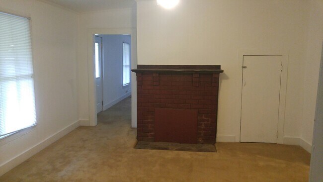 Building Photo - 2021 Webster Rd