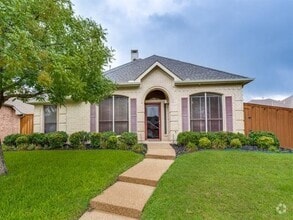 Building Photo - 4012 Lantana Ln