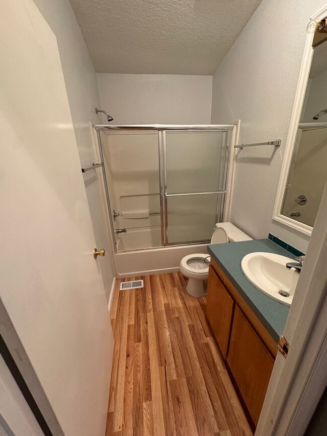 Building Photo - 4 BR/2 BA Rural Retreat Near Battle Ground with Master Suite & Large Yard