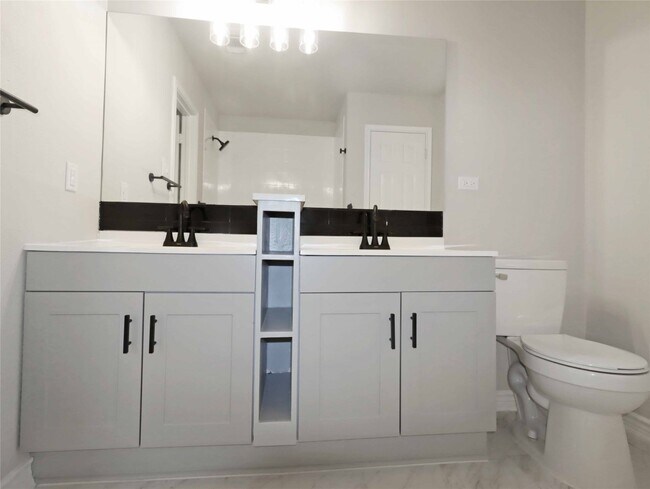 Building Photo - 749 Grassy Knoll Trail