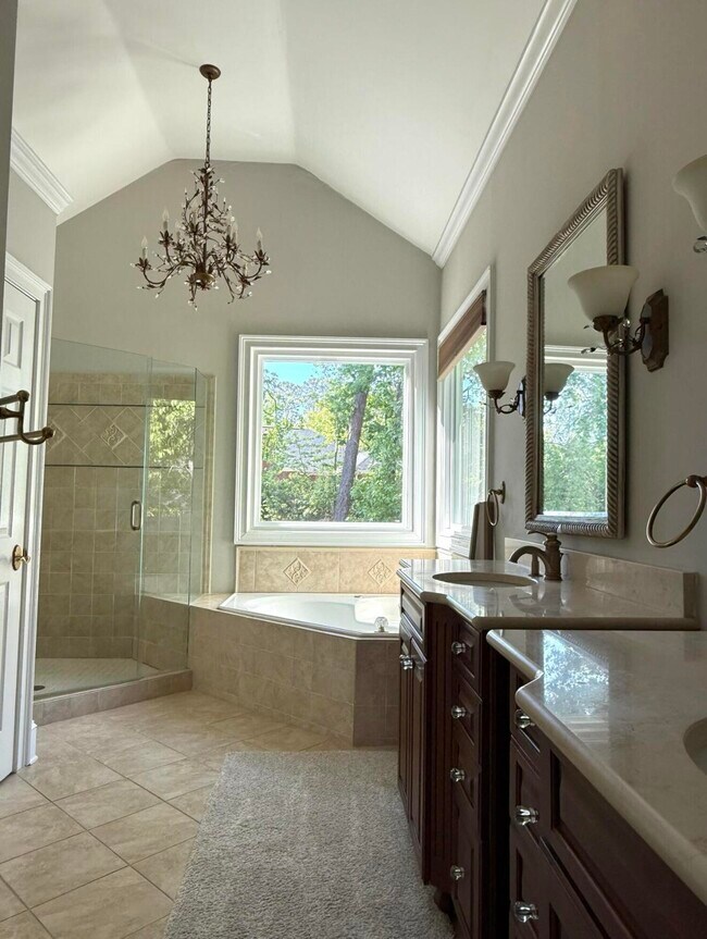 Building Photo - 800 Sparkleberry Rd