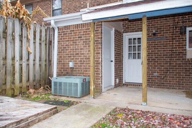 Building Photo - Half off first month rent move in special!
