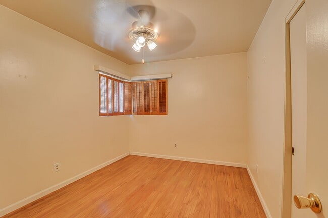 Building Photo - 2301 Faye Ln