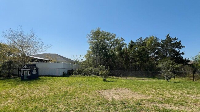 Building Photo - 33 Wheeling Ln