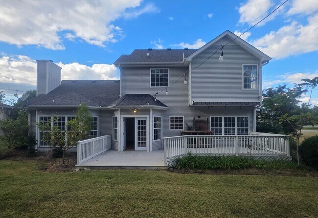 Building Photo - Beautifully remodeled home in LaVergne
