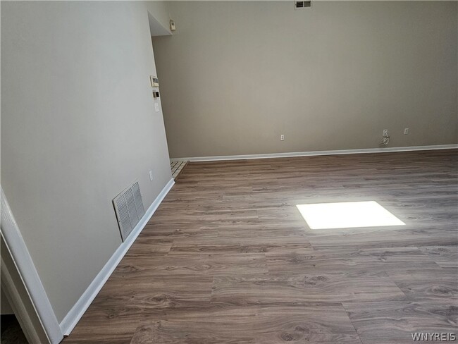 Building Photo - 306 Sundown Trail