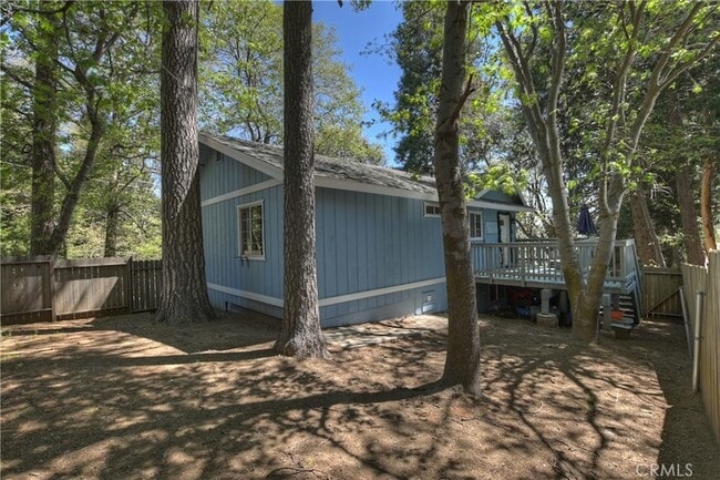 Building Photo - 22365 Pine Dr