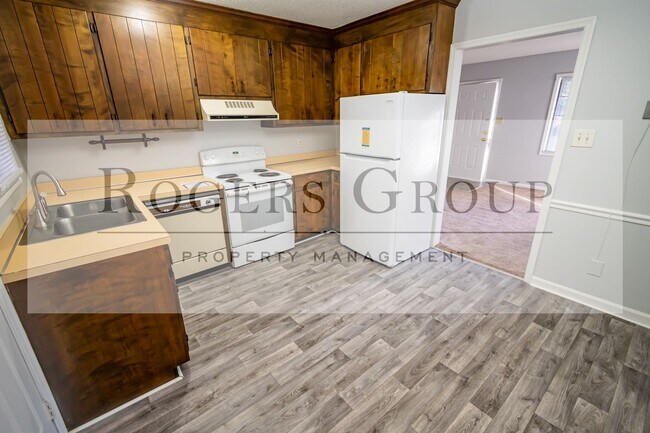 Building Photo - #315*** - 1104-1106 Parham St Duplex