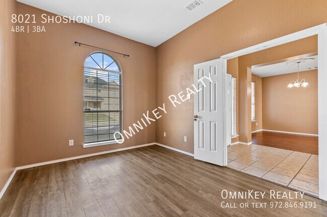 Building Photo - 8021 Shoshoni Dr