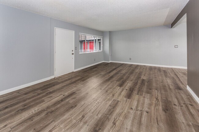 Interior Photo - 1601-1603 Cedar Avenue