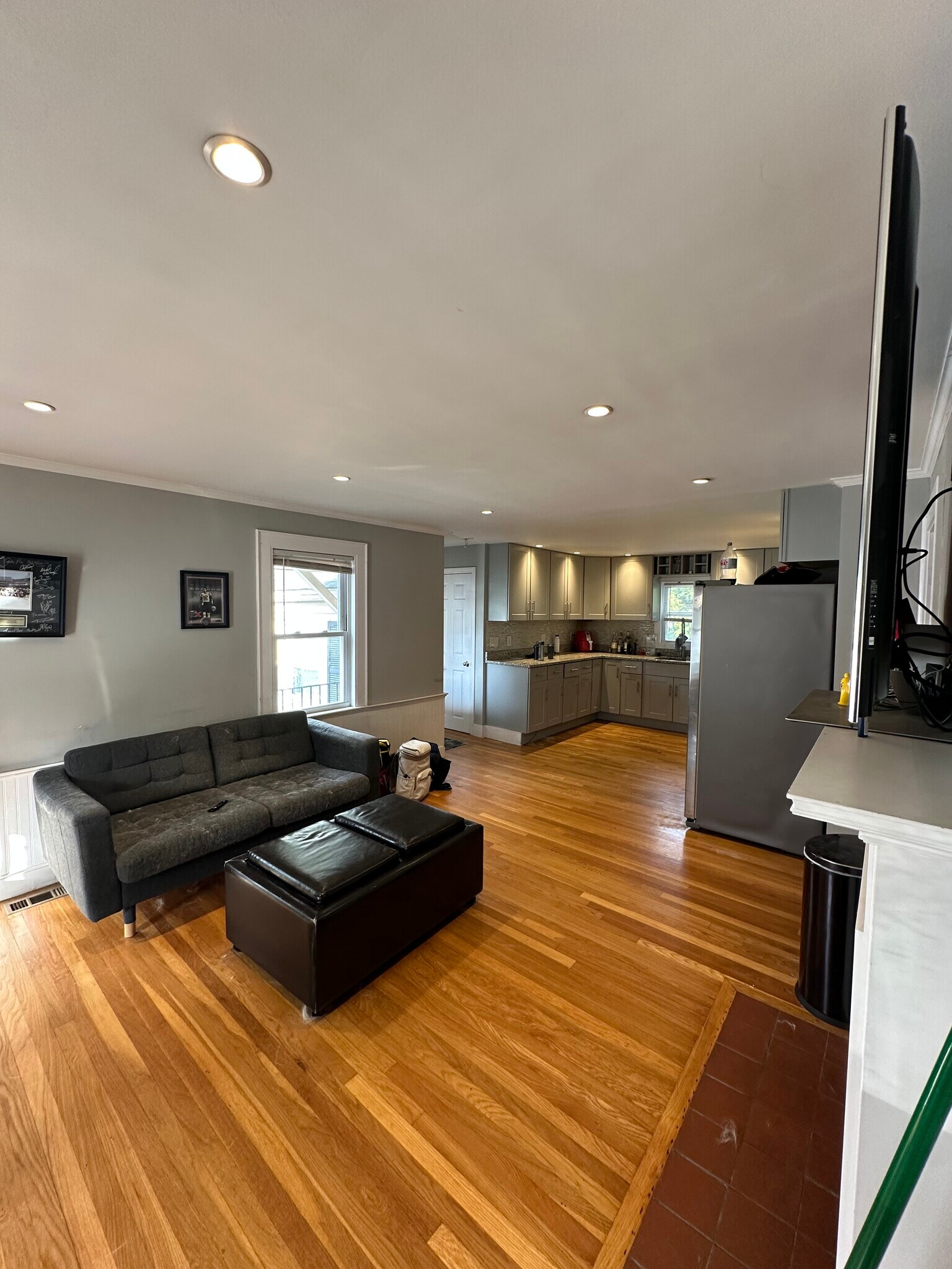 Building Photo - 136 W Squantum St