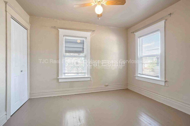 Building Photo - 470 S Lincoln St