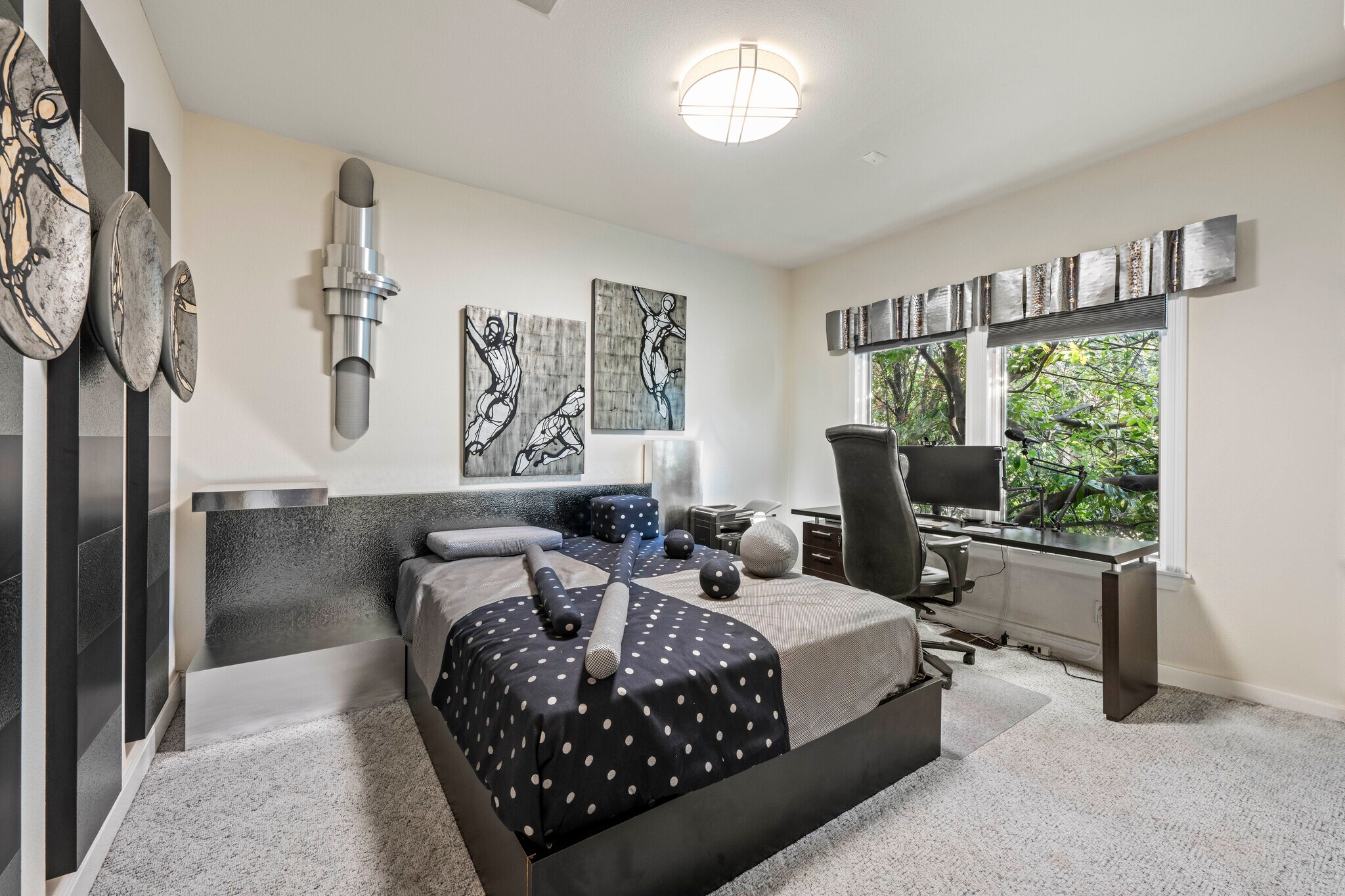 Building Photo - 8985 Vista de Lago Ct