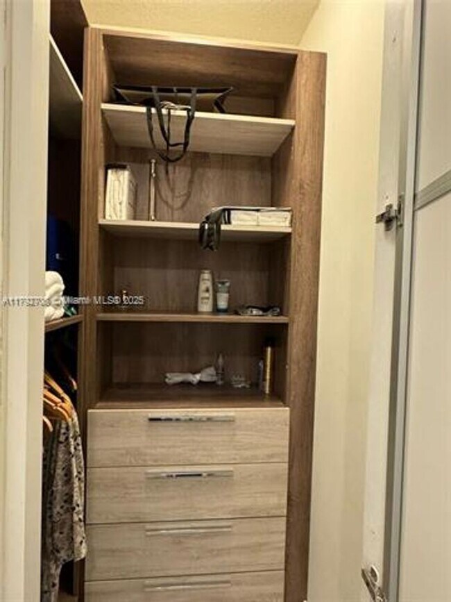 Building Photo - 10376 NW 76th Terrace