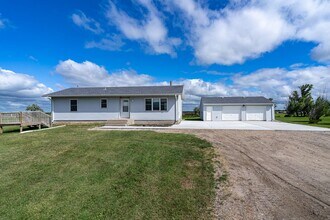 Building Photo - Beautiful Single Family Home