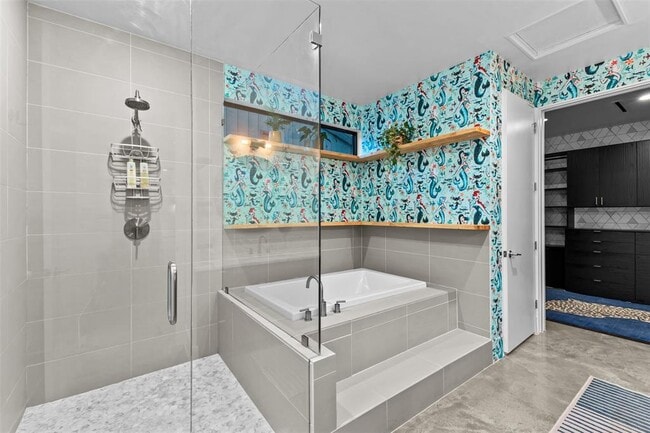 Building Photo - 5704 Driftwood Dr