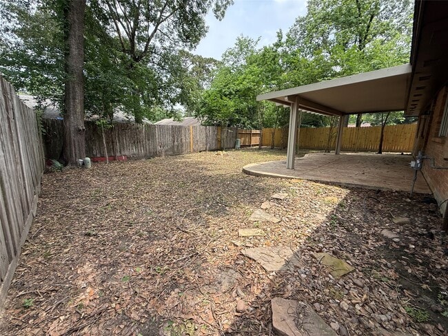 Building Photo - 2075 Little Cedar Dr