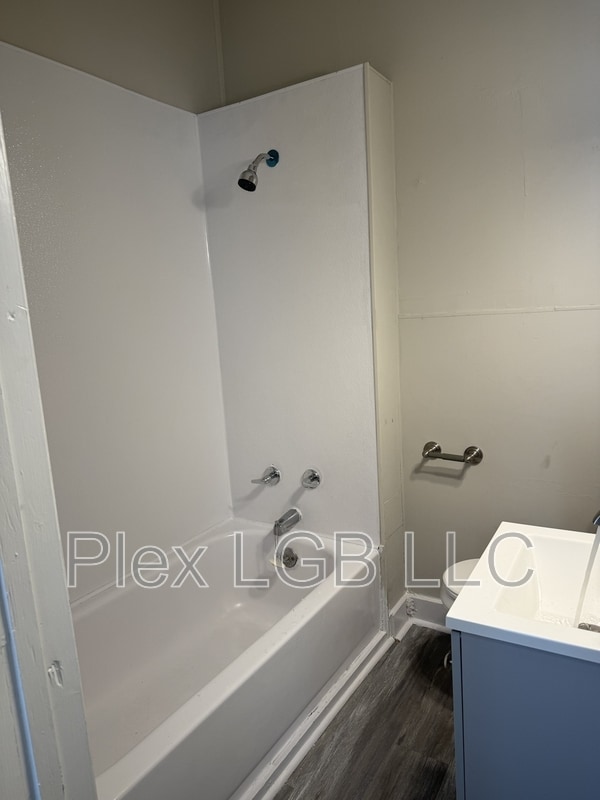 Building Photo - 123 Jarboe St