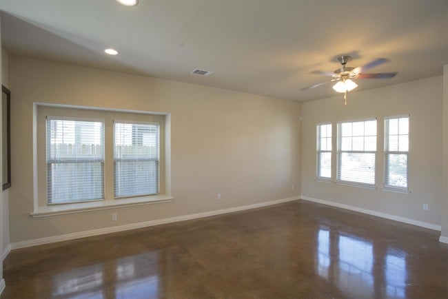 Building Photo - 4506 Truth Wy