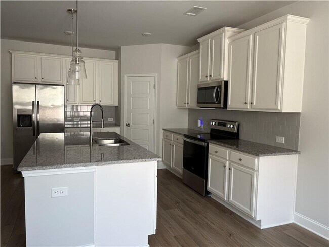 Building Photo - 5200 Fox Den Rd