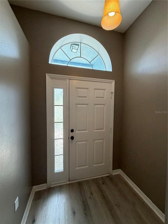 Building Photo - 5539 Sycamore Canyon Dr