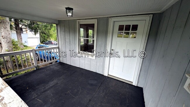 Building Photo - 10 Tarheel Ln