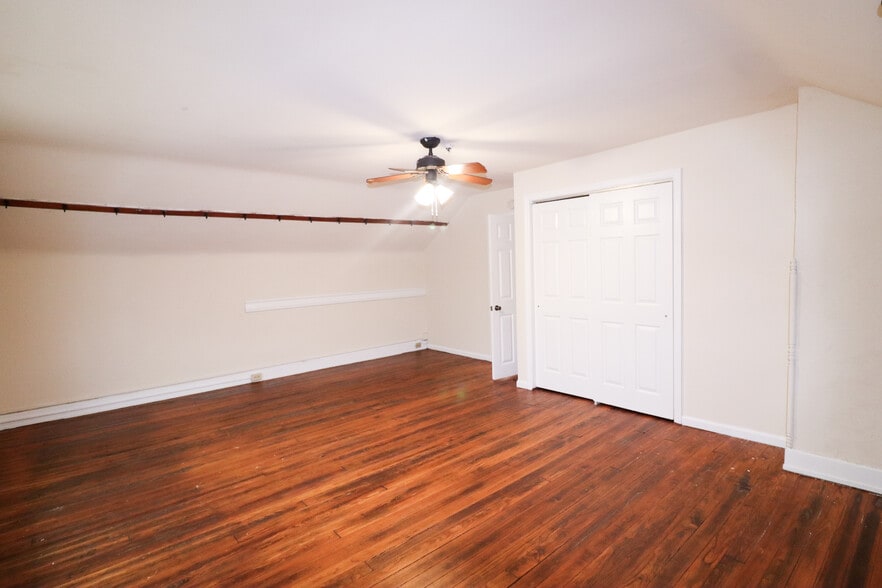 Building Photo - 2353 Ohio Ave