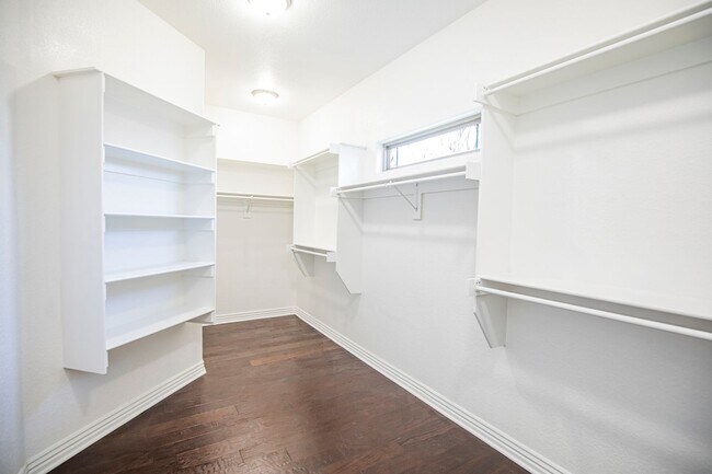Building Photo - ***3103 SW Silverbark Road***