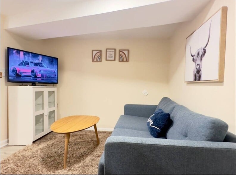 Building Photo - 1400 West Virginia Ave NE