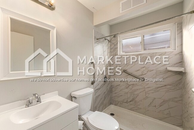 Building Photo - 25161 Patricia Ave