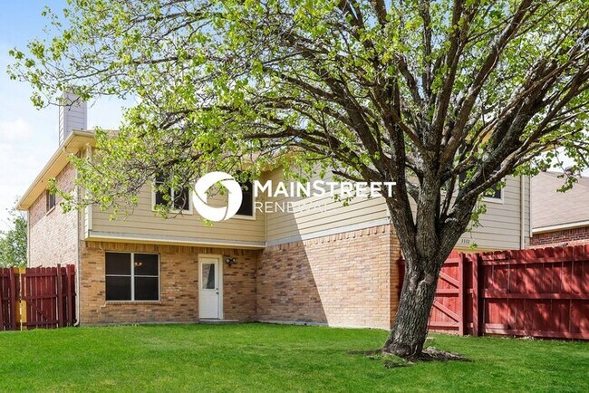Building Photo - 4 Bedroom Pet-Friendly Home in Mesquite, TX with Main Street Renewal