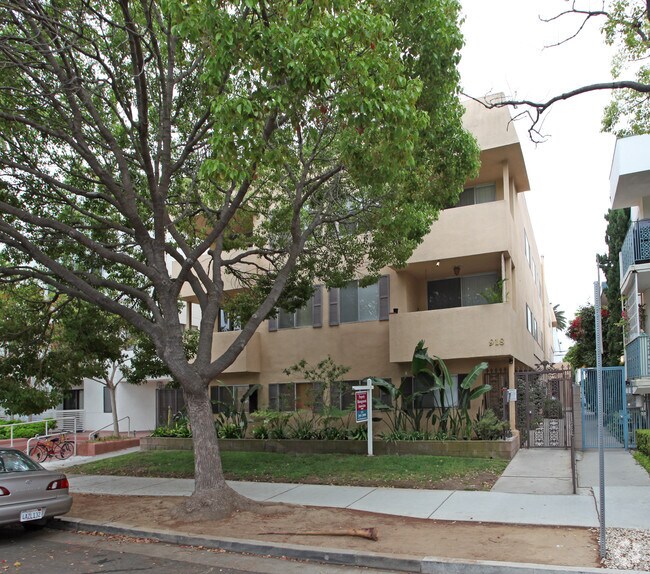 Primary Photo - 918 3rd Street Santa Monica, CA 90403