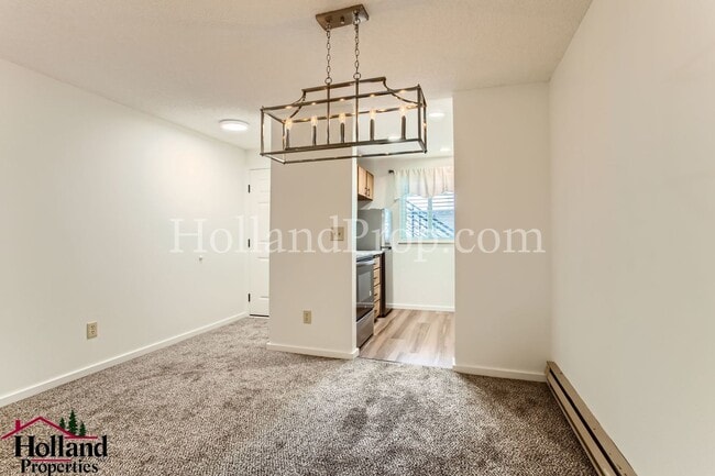 Building Photo - **New Price + Exclusive First Month Incent...