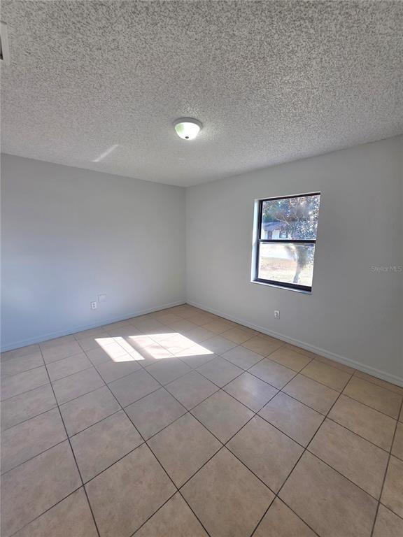 Building Photo - 2065 NE 59th St