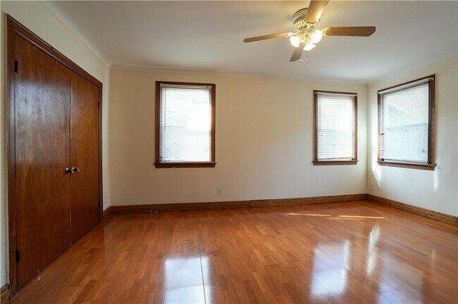 Building Photo - 4222 Vincennes Pl