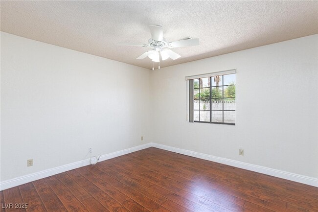 Building Photo - 6442 W Mesa Vista Ave