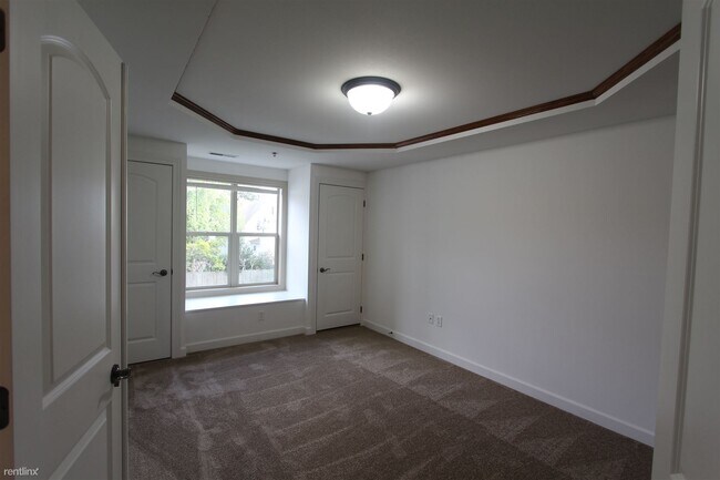 Building Photo - 920 Marquette Ave