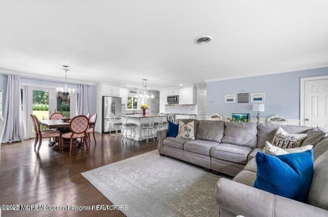 Building Photo - 545 Cassville Rd