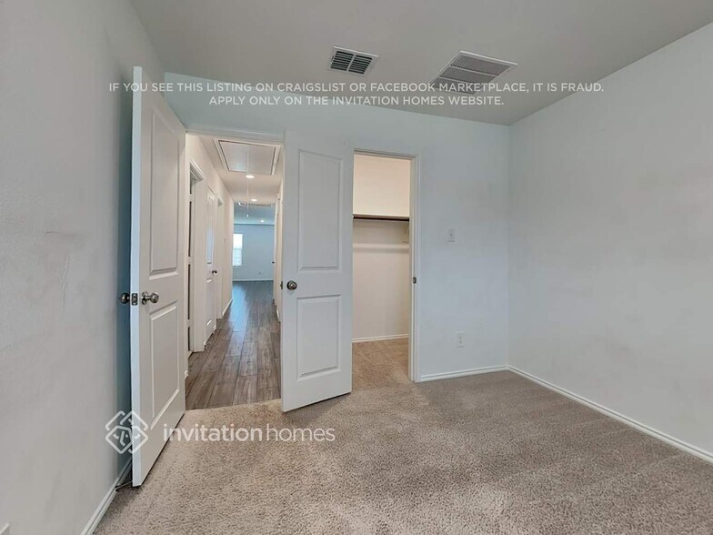 Building Photo - 3214 Crestone Dr